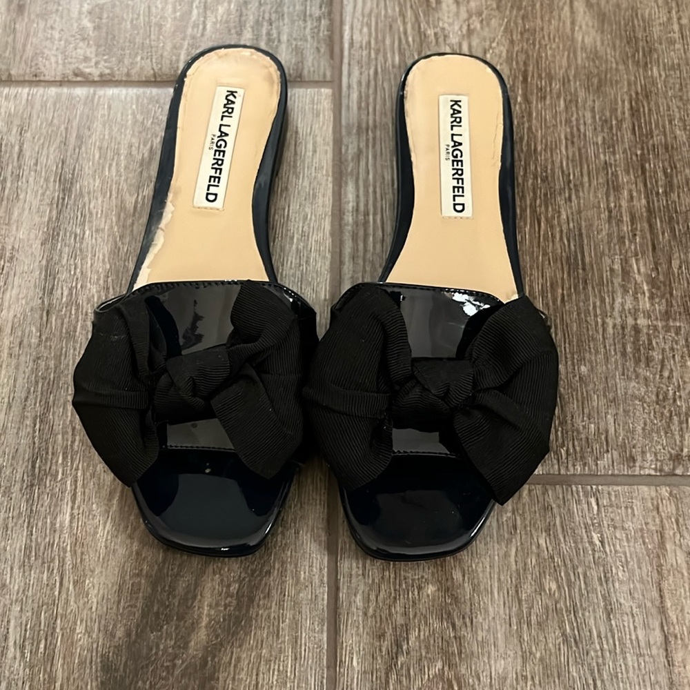 Karl Lagerfeld slides sz 6.5